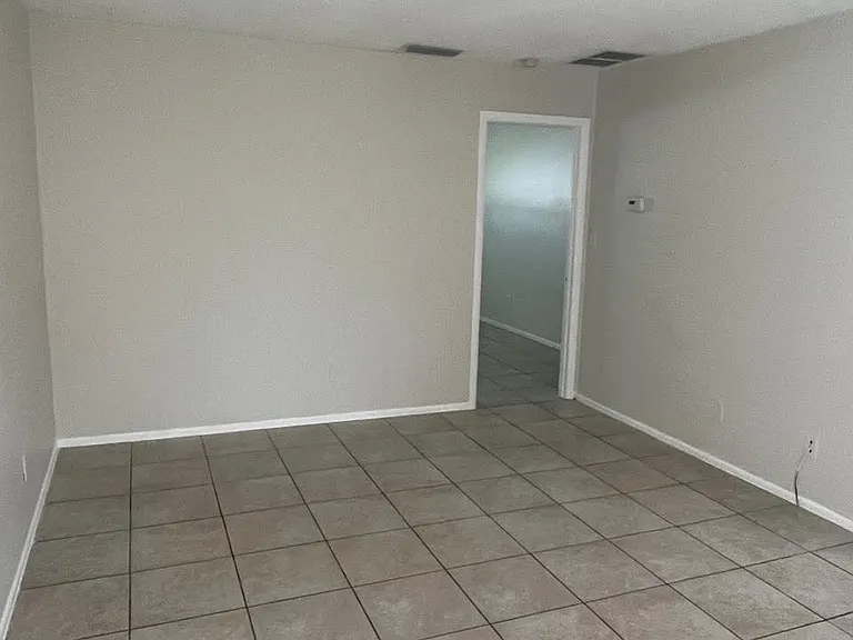 24 W Mariana Ave #7 — Photo 2