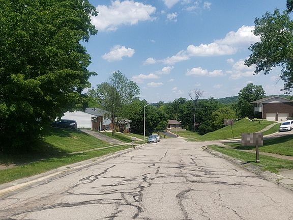 4th image of 433 Lincoln Green Dr W