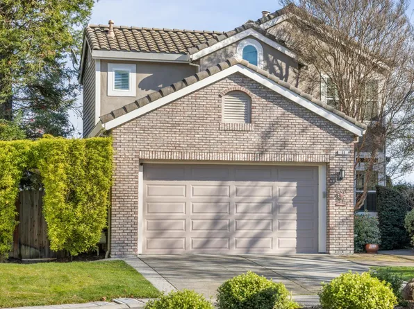 35 Princeville Court, Petaluma, CA 94954