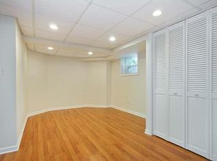 1518 W Touhy Ave, Park Ridge, IL 60068