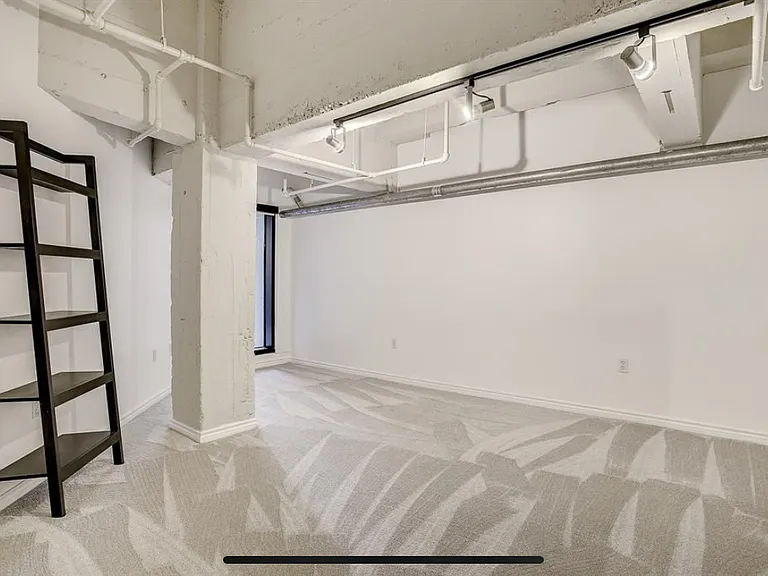 917 Main St #1004 — Photo 6