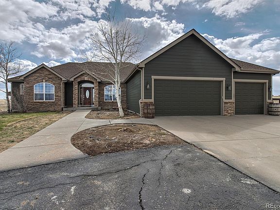 4th image of 517 Antelope Dr E