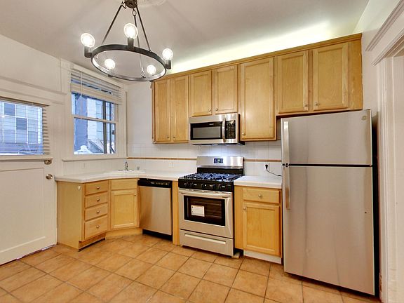2nd image of 617 Natoma St #617A