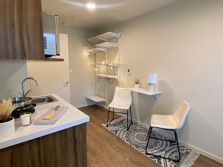 Plaza Apartments — Photo 111