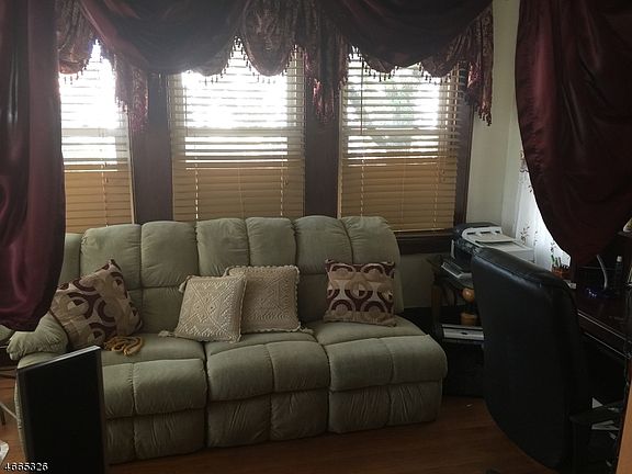 2nd image of 131-133 Prospect Ave