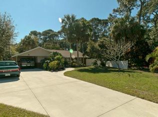 1363 Embassy Ln, Naples, FL 34104