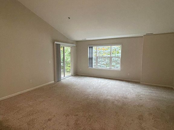 4th image of 49298 E Woods Dr #49298
