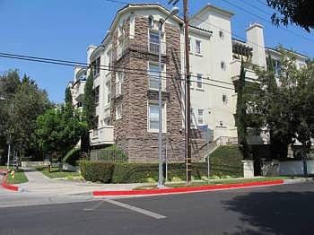 1st image of 4202 Whitsett Ave APT 101