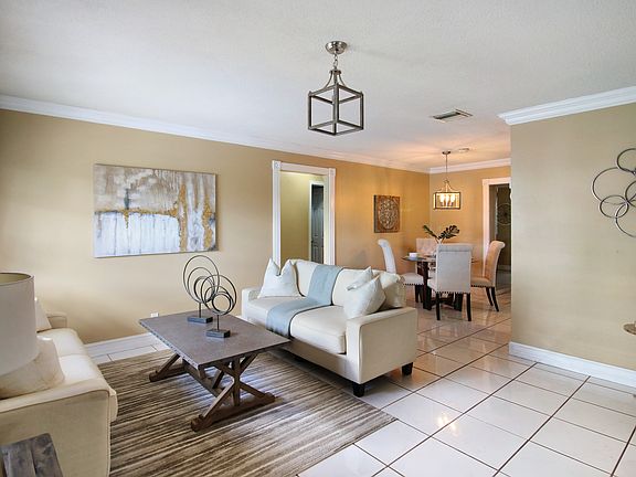 5th image of 7310 NW 57th Dr