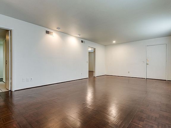 4th image of 8033 N New Braunfels Ave APT 600E