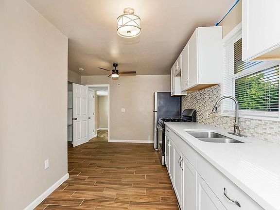 3rd image of 2725 N 21st St