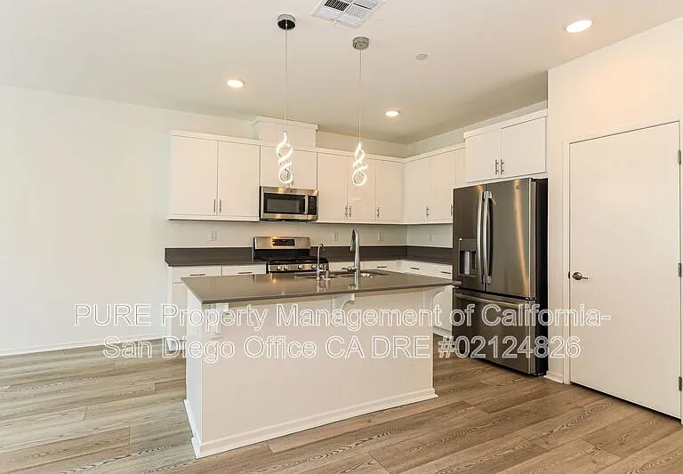 335 Sweet Pl — Photo 8