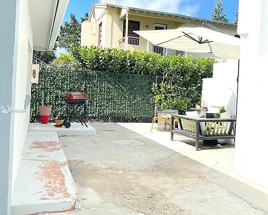 2nd image of 450 NE 62nd St #6