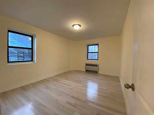 Rented by FirstService Realty (legacy) | media 15