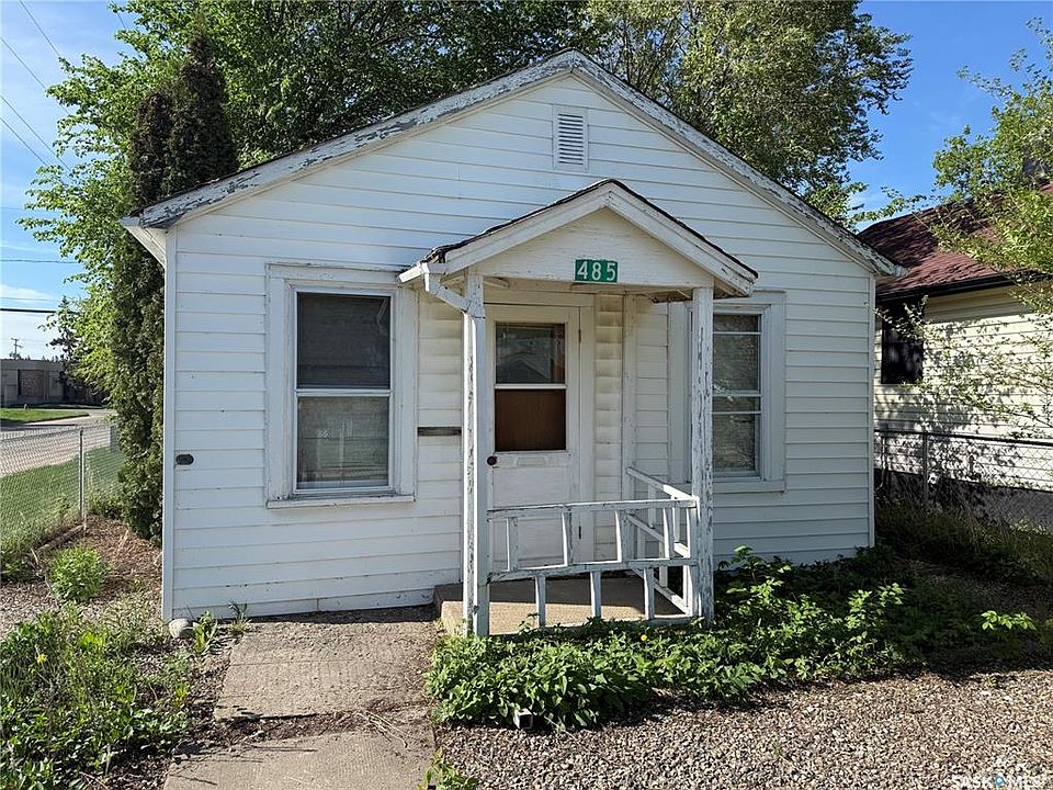 1st image of 485 12th STREET E