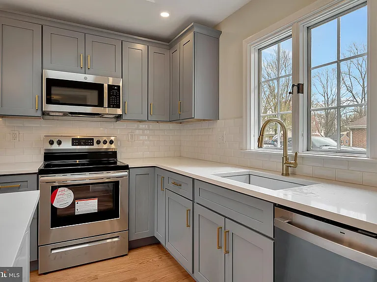 719 Halstead Rd — Photo 12