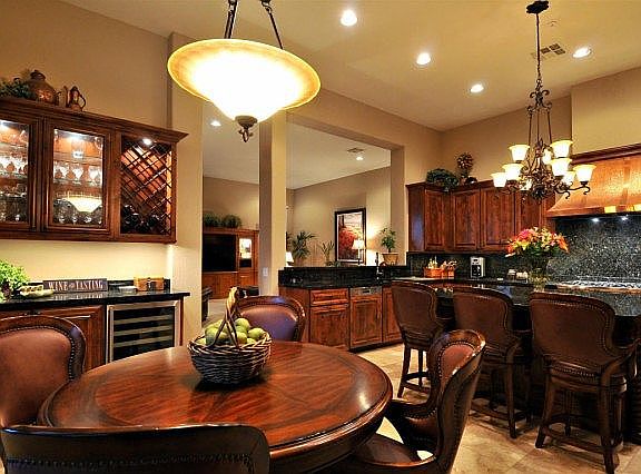 5th image of 6473 E Greythorn Dr