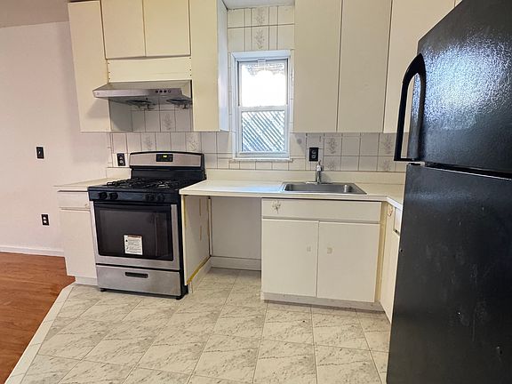 3rd image of 8428 Bay 16th St #1R