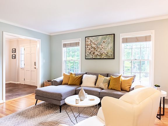 4th image of 3529 Hershey Ln