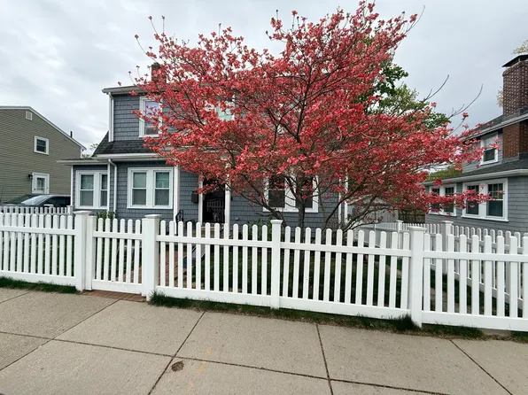 72 Tyndale St, Roslindale, MA 02131