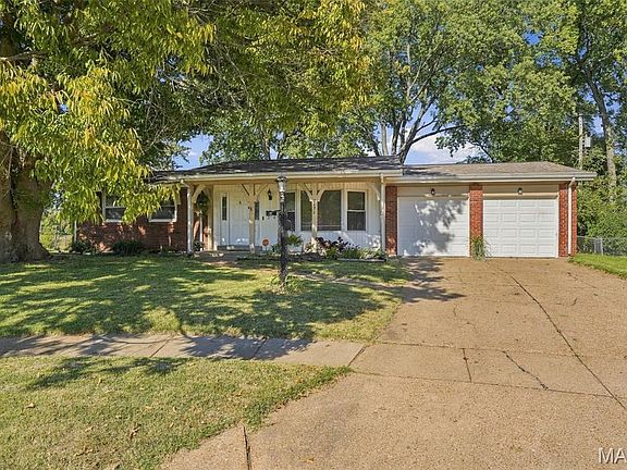 2nd image of 2571 Rhapsody Ln