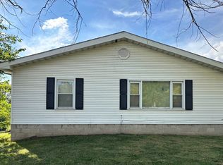 897 20th Ave, Roseville, IL 61473