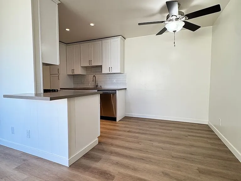 4327 Inglewood Blvd — Photo 9