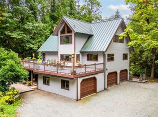 21525 NE 60th Pl, Redmond, WA