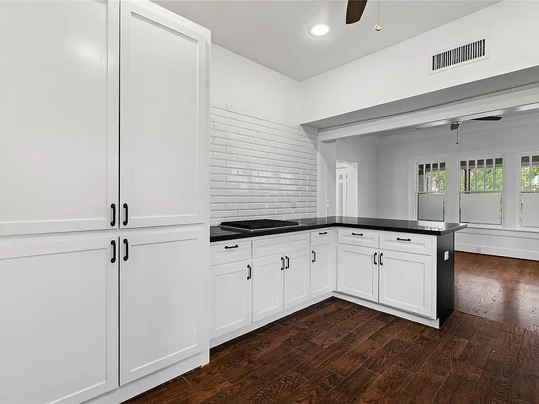 1210 Hawthorne St — Photo 18