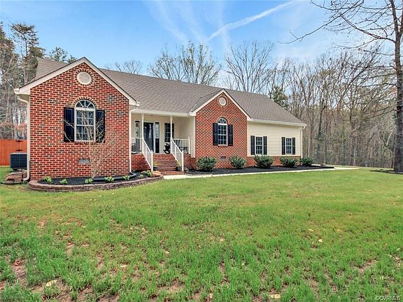 2nd image of 4394 Lynnecross Ct