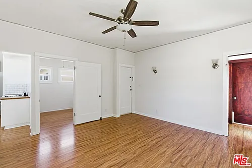 1603 1/2 N Harvard Blvd Photo 1