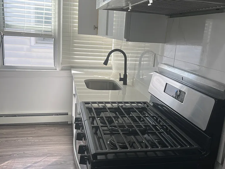 375 Ross Ave #2 — Photo 4