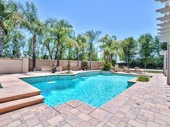 2nd image of 40268 Odessa Dr