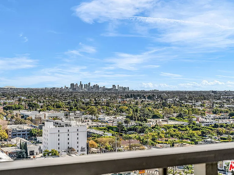1155 N La Cienega Blvd #1106 — Photo 18