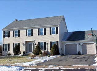 211 Farm Meadow Ln, Cheshire, CT 06410