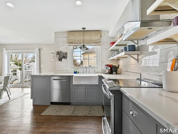 3rd image of 185 Windsor Road