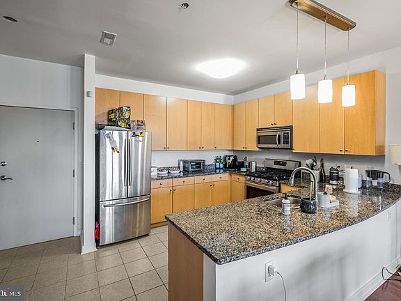 3rd image of 3201 Saint Paul St Unit 310