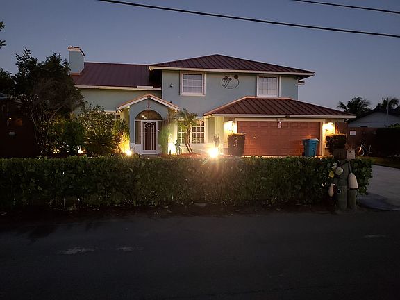 3rd image of 502 Venice Dr