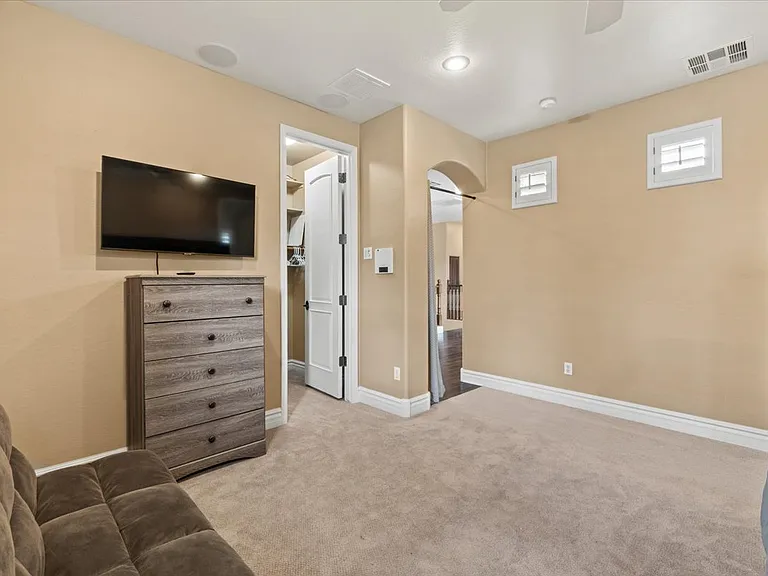 4053 E Thunderheart Ct — Photo 40