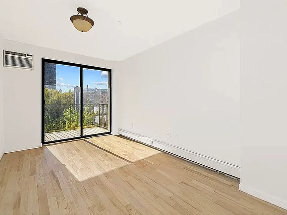 5th image of 202 E 110th St APT 4A