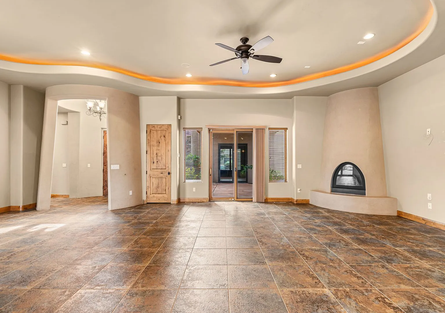 Beautiful Home in an Exclusive Gated Community — Photo 3
