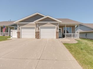2010 E Calgary Ave, Bismarck, ND 58503