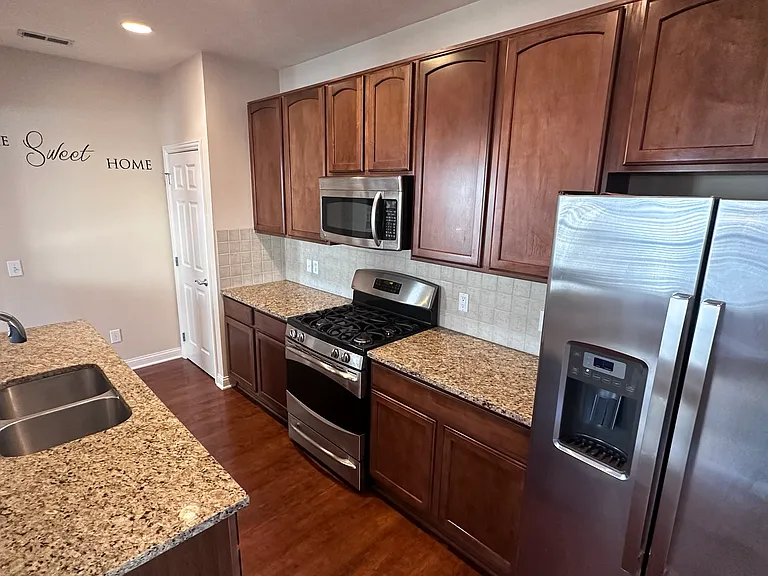6010 Trumhall Ave — Photo 7