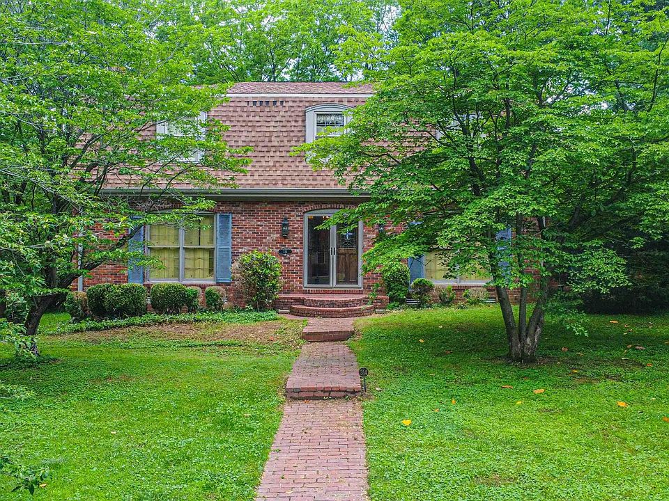 1st image of 314 Golf Club Ln