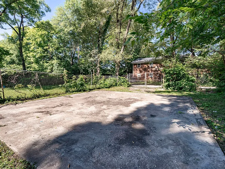 3624 Parthenia Ave — Photo 22