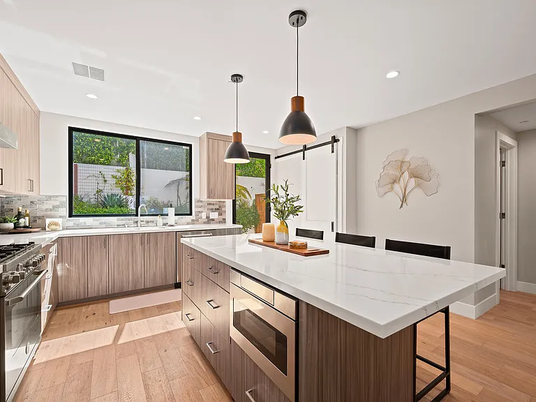 33903 Robles Dr — Photo 13