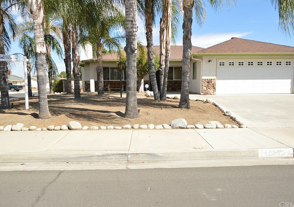 1st image of 40380 Sharose Dr