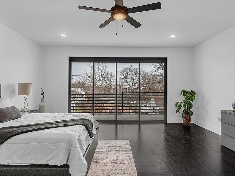 407 Dubois Ave — Photo 31