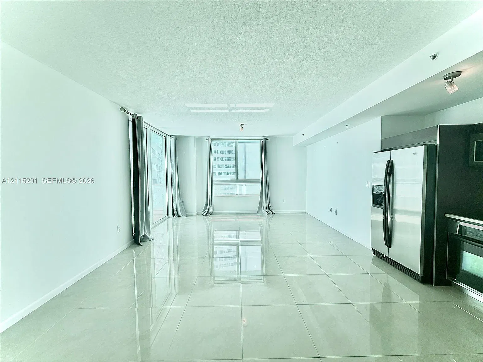 Quantum On The Bay Condo — Photo 3