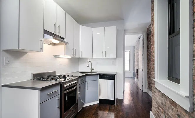 Rented by Blue Egg Realty Corp | media 42